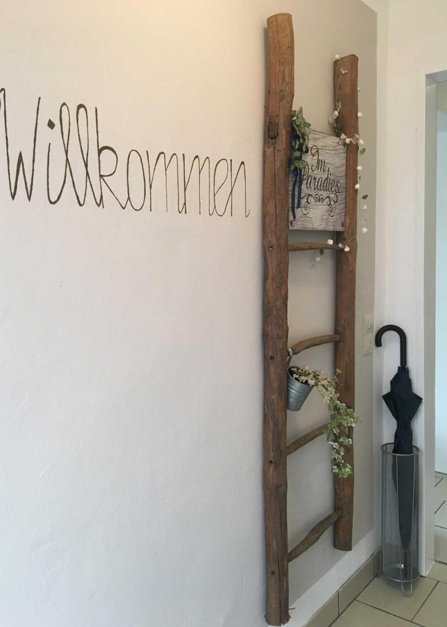 Ferienwohnung Im Paradies Momlingen Luaran gambar